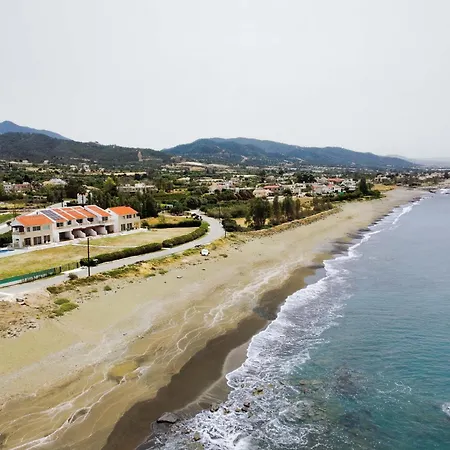Vilă Phaedrus Living: Beachfront Riva *